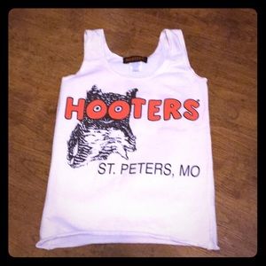Hooters Tank